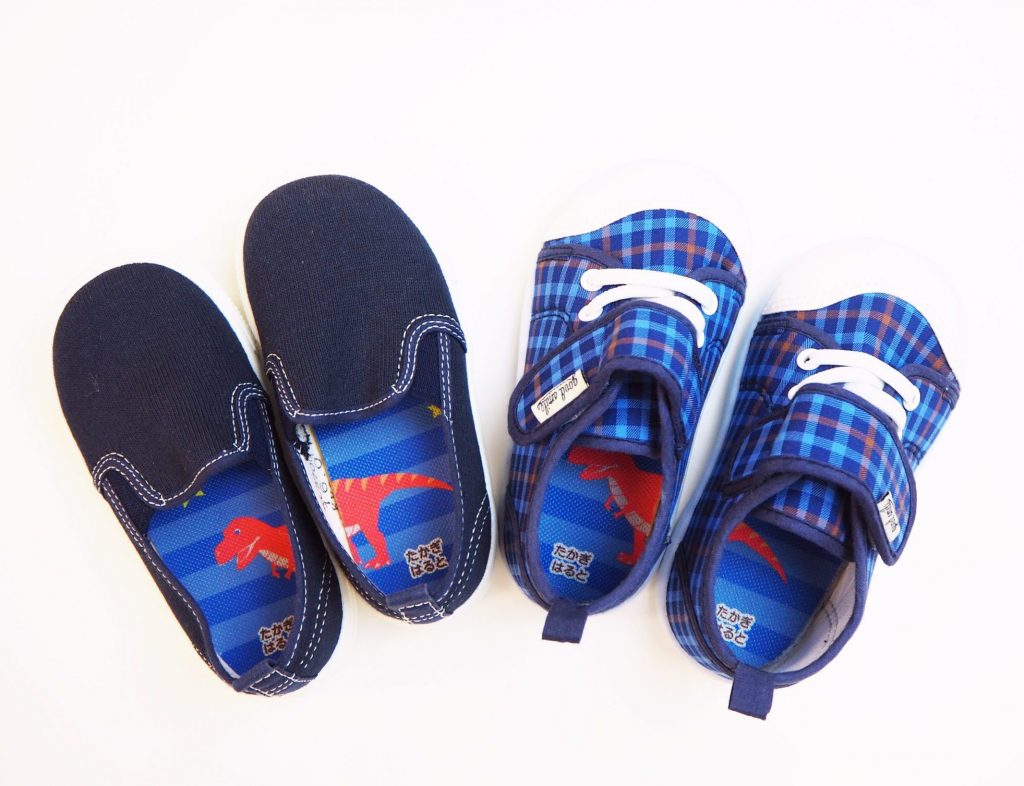 保育園の子どもの靴にはどうやって名入れする おすすめの場所とアイテムをご紹介 すこやかlife Byお名前シール工場