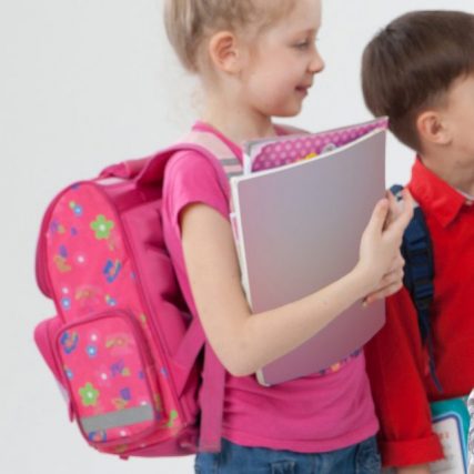 学校や塾の鞄・スクールバッグへの名入れはどうする？